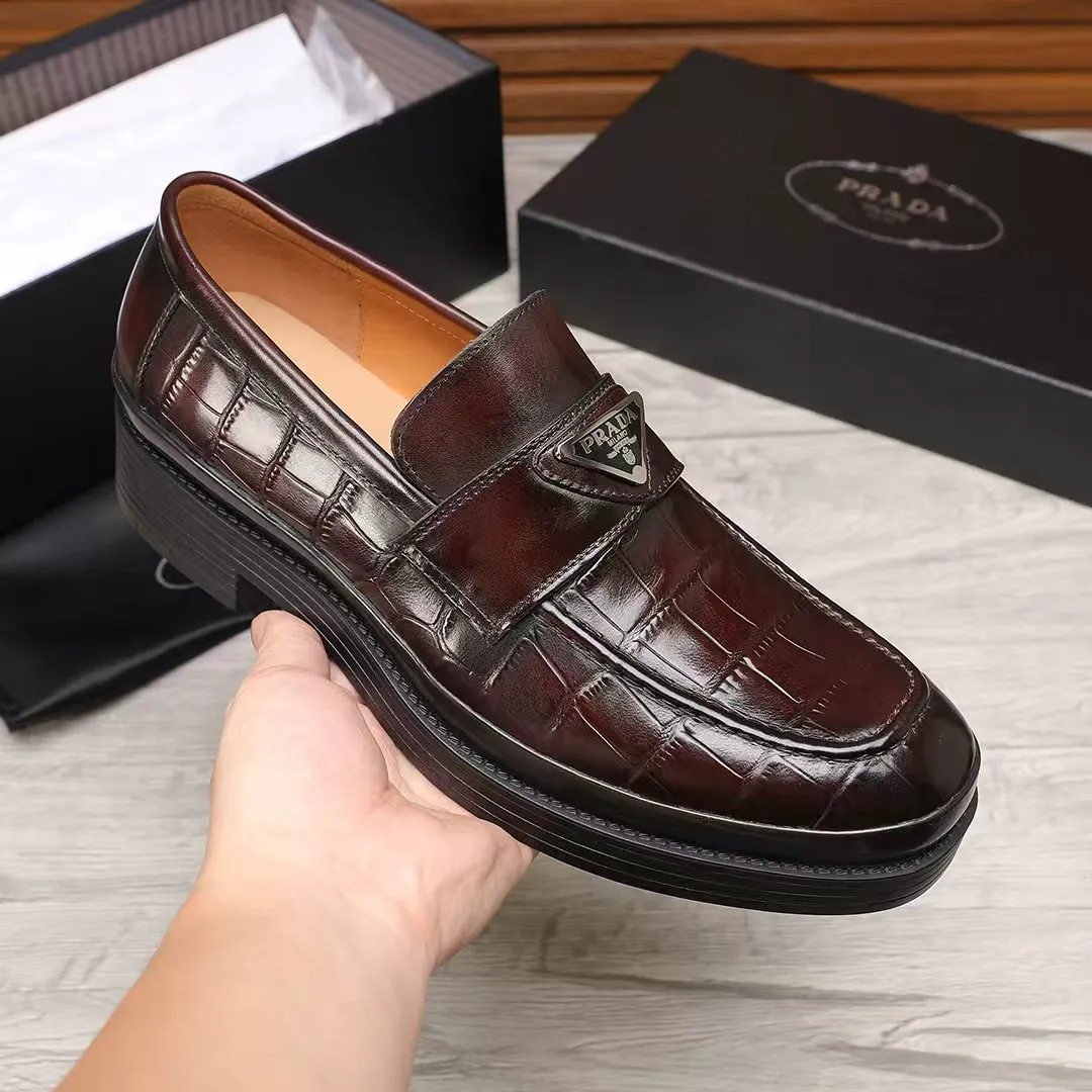 Men's shoes 💰540 💰💰🎩🎩【Prada】Counter 1:1⬆️original reproduction, absolute quality🆗original outsole, high-quality imported rubber, wear-resistant and non-slip, never degummed, upper material: imported first-layer cowhide➕anti-slip foam outsole, official website material, inner material: water-dyed 🐂leather lining, optional! Code number 38-45